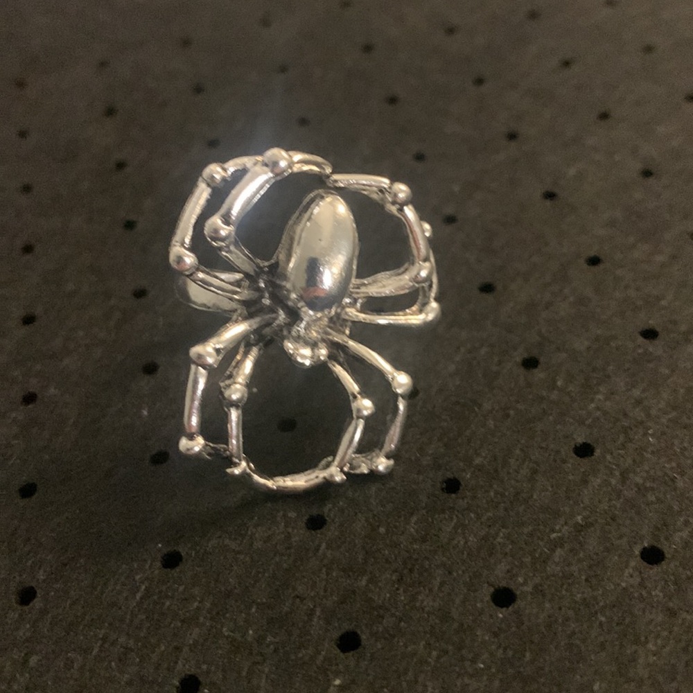 Spider ring - Picture 2 of 3